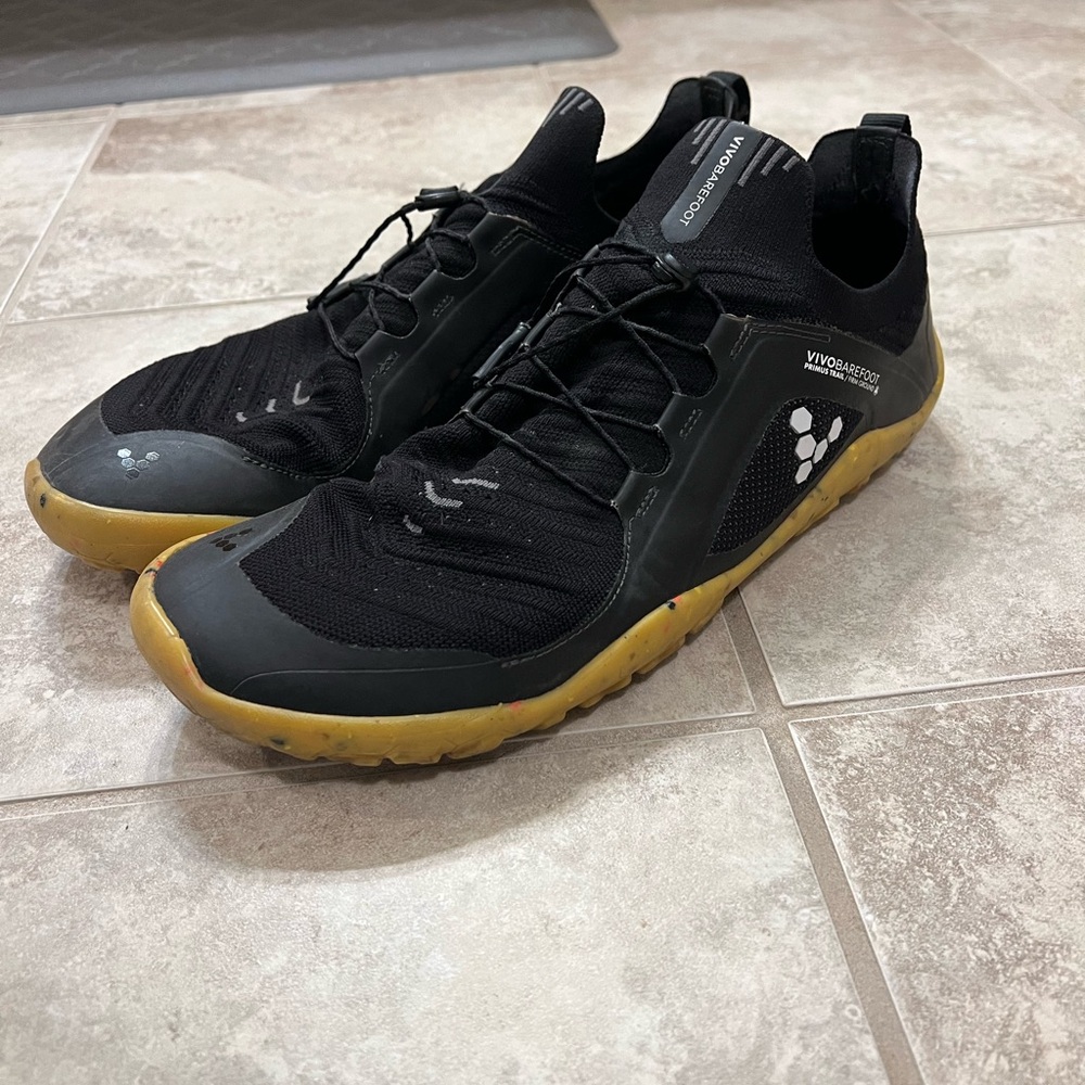 Vivobarefoot Primus trail FG black and gum